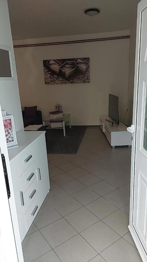 Apartmani Katarina Mundanije Exterior foto