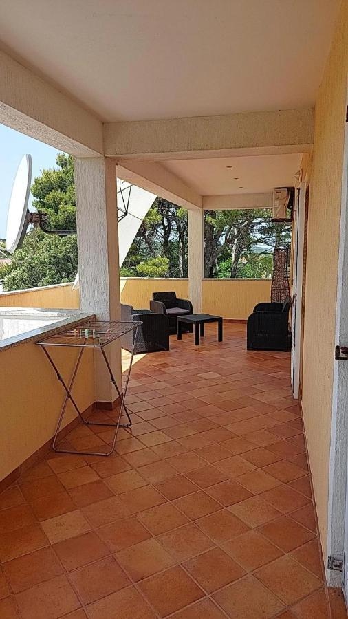 Apartmani Katarina Mundanije Exterior foto